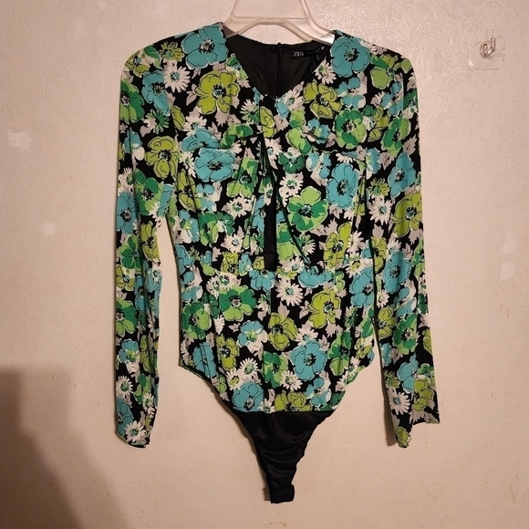 Zara Floral Long Sleeve Snap Closure  Bodysuit Open Front Size S NWOT - Picture 1 of 12
